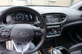 Hyundai Ioniq Premium EV picture 41