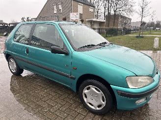 Voiture accidenté Peugeot 106 XR 1.1 NIEUWSTAAT!!!! VASTE PRIJS! 1350 EURO 1996/1