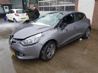 Damaged car Renault Clio Clio IV (5R), Hatchback 5-drs, 2012 1.5 Energy dCi 90 FAP 2015/9