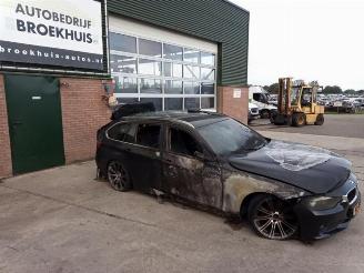 Salvage car BMW 3-serie 3 serie Touring (F31), Combi, 2012 / 2019 320d 2.0 16V EfficientDynamicsEdition 2014/2