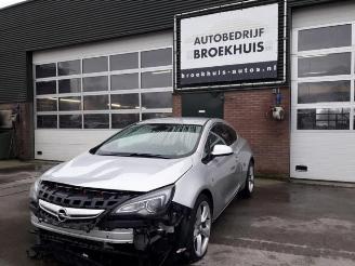 Voiture accidenté Opel Astra Astra J GTC (PD2/PF2), Hatchback 3-drs, 2011 1.4 Turbo 16V ecoFLEX 140 2013/6