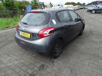 Peugeot 208 1.4 HDi picture 1