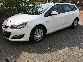 Opel Astra 1.7 CDTi 16V 110pk business picture 4