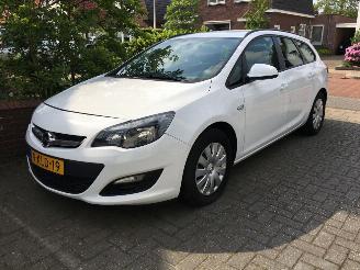 Opel Astra 1.7 CDTi 16V 110pk business picture 3