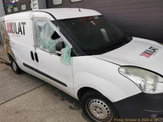 uszkodzony samochody osobowe Opel Combo Combo, Van, 2012 / 2018 1.3 CDTI 16V ecoFlex 2015/8