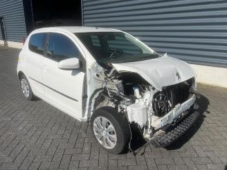 Voiture accidenté Peugeot 108 108, Hatchback, 2014 1.0 12V 2014/10