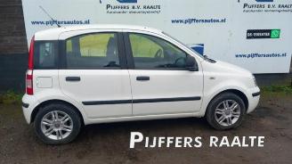 damaged passenger cars Fiat Panda Panda (169), Hatchback, 2003 / 2013 1.2, Classic 2012/10
