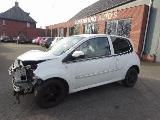 Salvage car Renault Twingo 1.2 16V Collection AIRCO 55KW 2013/1