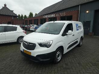 Vaurioauto  commercial vehicles Opel Combo 1.5D L2H1 Edition Airco 75kW 2021/2