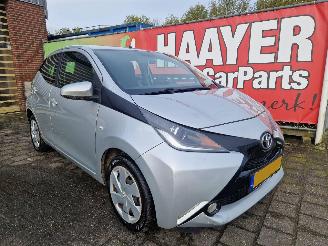 Toyota Aygo 1.0 VVT-i-x-play picture 1
