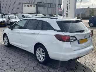 Opel Astra SPORTS TOURER 1.2 Edition picture 5