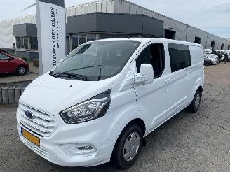 damaged commercial vehicles Ford Transit Custom 300 2.0 TDCI L2H1 Trend DC 2018/6