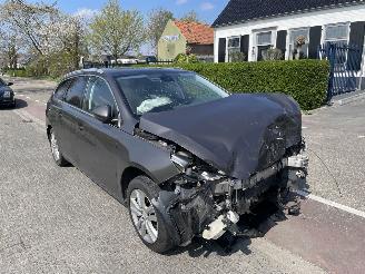 danneggiata veicoli commerciali Peugeot 308 1.6 BlueHDi 120 Combi 2014/9