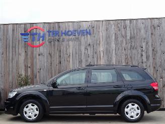 Salvage car Dodge Journey 2.0 CRD 7-Persoons Klima Cruise 103KW Euro 4 2009/4