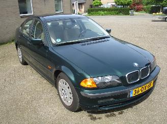 skadebil auto BMW 3-serie 316I Executive 2000/1