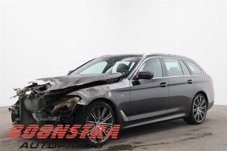 Voiture accidenté BMW 5-serie 5 serie Touring (G31), Combi, 2017 540i xDrive 3.0 TwinPower Turbo 24V 2018/8