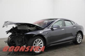 damaged passenger cars Tesla Model S Model S, Liftback, 2012 75D 2017/9