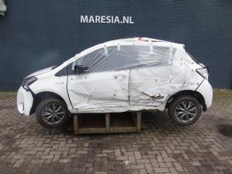 damaged passenger cars Toyota Yaris Yaris III (P13), Hatchback, 2010 / 2020 1.5 16V Hybrid 2018/5