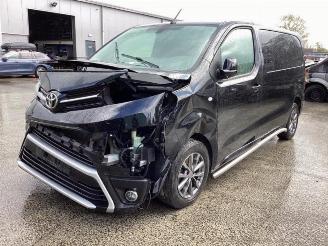Schadeauto Toyota ProAce ProAce, Van, 2016 2.0 D-4D 140 16V 2022/10