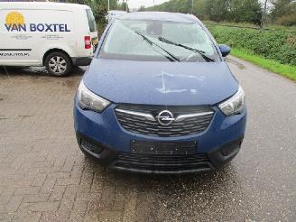 damaged passenger cars Opel Crossland  2021/1