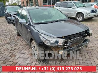damaged passenger cars Kia Rio Rio IV (YB), Hatchback, 2017 1.2 MPI 16V 2017