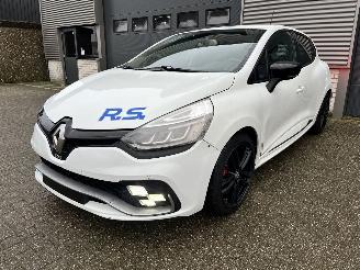 Salvage car Renault Clio 1.6 Turbo RS Trophy AUTOMAAT / CLIMA / NAVI / CRUISE /220PK 2018/6