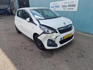 damaged passenger cars Peugeot 108 108, Hatchback, 2014 1.0 12V 2018/4
