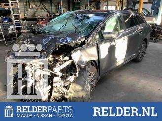 uszkodzony samochody ciężarowe Toyota Avensis Avensis Wagon (T27), Combi, 2008 / 2018 1.6 16V D-4D 2015/6