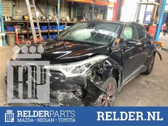 damaged passenger cars Toyota C-HR C-HR (X1,X5), SUV, 2016 1.2 16V Turbo 2018/2