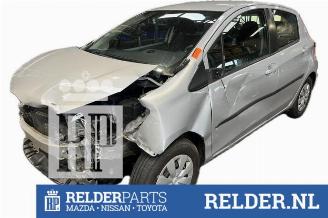 damaged passenger cars Toyota Yaris Yaris III (P13), Hatchback, 2010 / 2020 1.0 12V VVT-i 2014/6