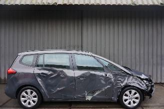 Vaurioauto  passenger cars Opel Zafira 1.6 CDTI 100kW Navigatie Business+ 2014/1