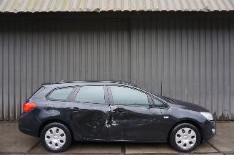 škoda osobní automobily Opel Astra SPORTS TOURER 1.4  74kW Business Edition 2012/1