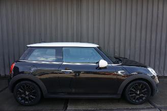 disassembly passenger cars Mini Cooper 1.5 100kW Navigatie Business 2017/4