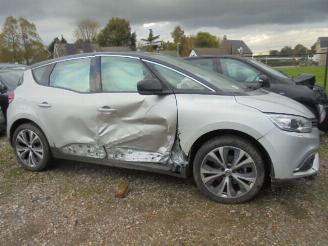 damaged passenger cars Renault Grand-scenic grand-scenic hybride 1.5 DCI 2017/8