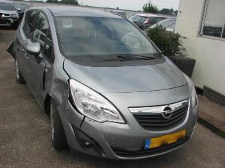 Voiture accidenté Opel Meriva 1.4 turbo 2012/9