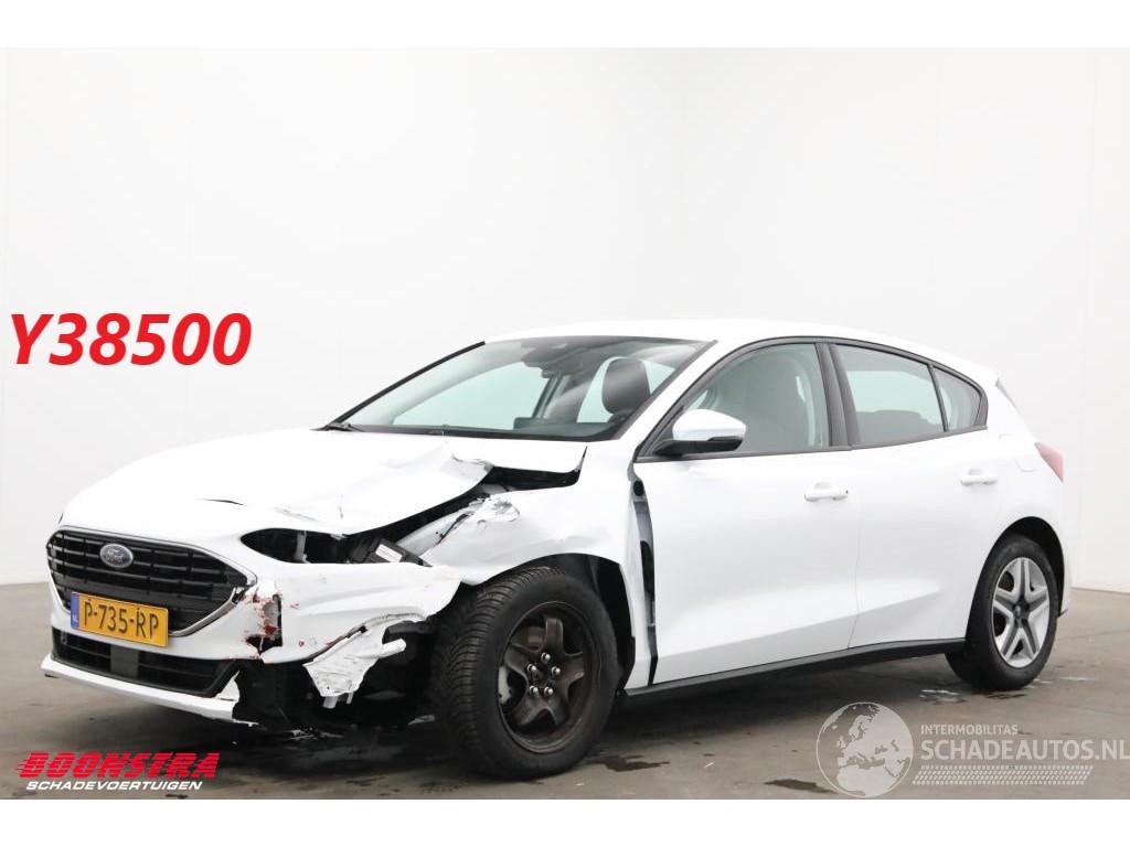 Ford Focus 1.0 EcoBoost Hybrid Trend Navi Airco Cruise PDC 39.030 km!