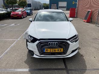 Voiture accidenté Audi A3  2017/7