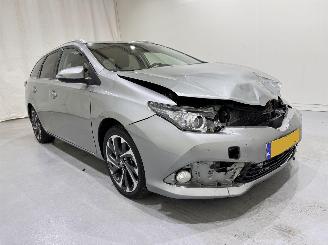 Voiture accidenté Toyota Auris Touring Sports 1.8 Hybrid Lease Pro 2016/11