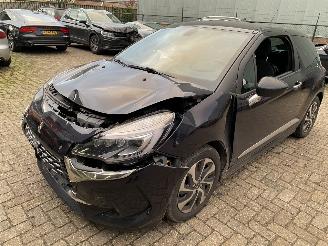 Voiture accidenté Citroën DS3 1.2 Pure Tech   ( 55181 Km ) 2017/3