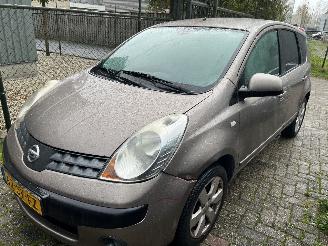 Salvage car Nissan Note 1.6 First Note 2006/5