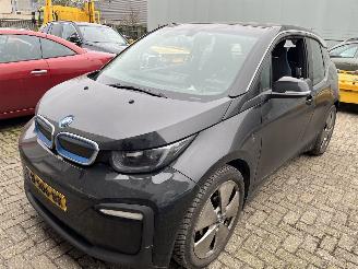 Auto incidentate BMW i3 125 KW / 42,2 kWh   120 Ah  Automaat 2019/12