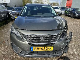 Damaged car Peugeot 5008 1.2 PureTech 2018/6