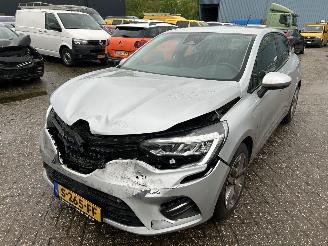 skadebil auto Renault Clio 1.0 TCE Intens 2020/10