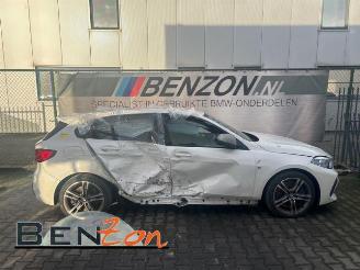 damaged passenger cars BMW M1 M135 (F40), Hatchback, 2019 M135i xDrive 2.0 TwinPower 16V 2022/4
