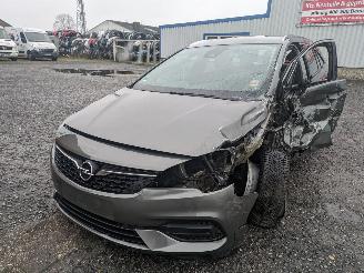 Voiture accidenté Opel Astra 1.5 2021/1