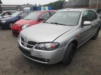 occasion commercial vehicles Nissan Almera  2002/11