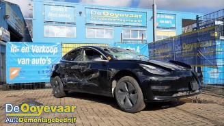 demontáž osobní automobily Tesla Model 3 Model 3, Sedan, 2017 EV AWD 2018/12
