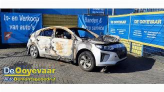 Damaged car Hyundai Ioniq Ioniq, Liftback, 2016 / 2022 1.6 GDI 16V Hybrid 2017/5