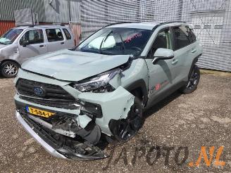 damaged passenger cars Toyota Rav-4 RAV4 (A5), Terreinwagen, 2018 2.5 Hybrid 16V AWD 2023/7