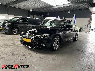 damaged passenger cars BMW 3-serie 318i Luxury Edition NL NAP! BTW! 2018/8